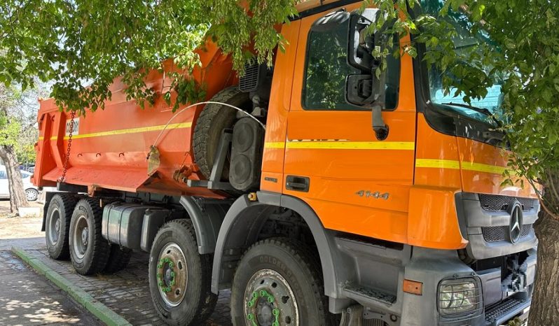 Mercedes Benz Años 2015 Modelo Actros 4144 lleno